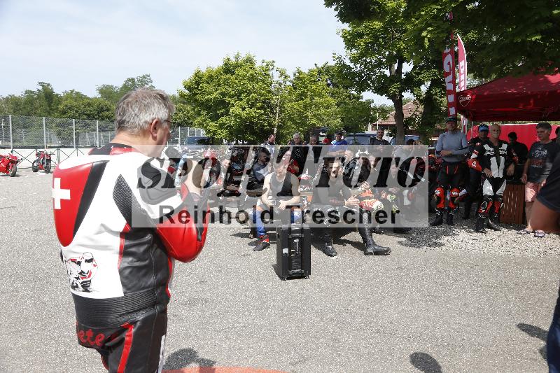Archiv-2025/27 12.06.2025 Ducati Schweiz Trackday Warmup  ADR/Impressionen